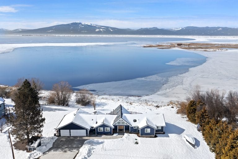 38038 Modoc Point Rd – Stunning Lakefront Home for Sale in Oregon